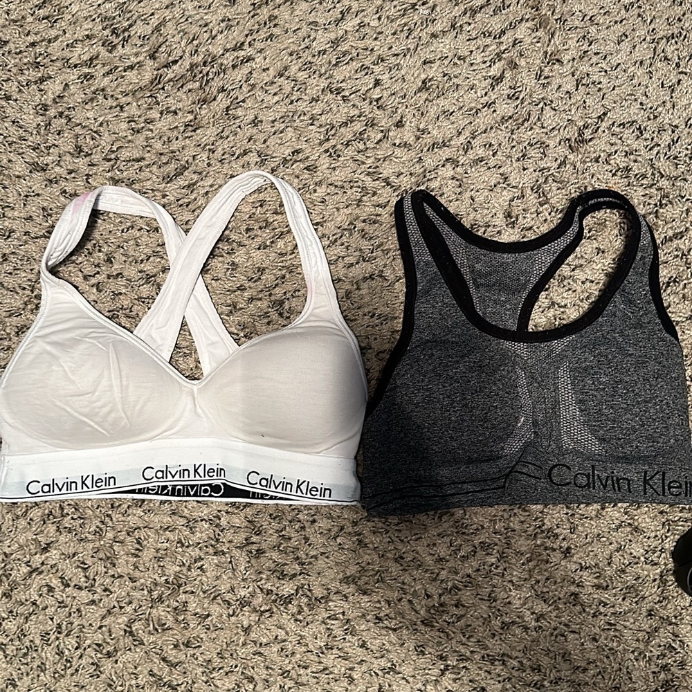 Sports bra